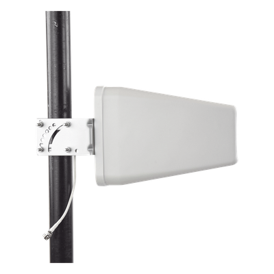 314-411 - Antena Direccional de Banda Ancha de Alto Desempeño, 698-960 MHz / 1695-2700 MHz, conector N hembra. 50 Ohm de impedancia.