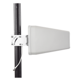314-411 - Antena Direccional de Banda Ancha de Alto Desempeño, 698-960 MHz / 1695-2700 MHz, conector N hembra. 50 Ohm de impedancia.