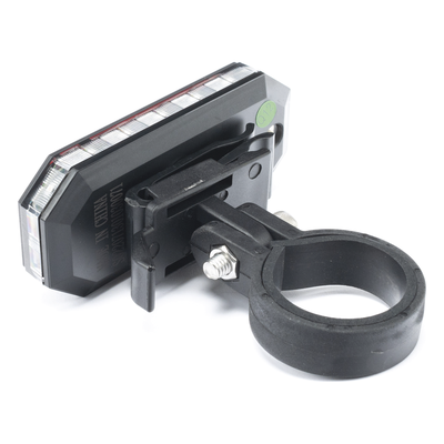 XJ06 - Luz Auxiliar LED / 470 Lúmenes / IP67 / Batería Recargable 22 h / Base Magnética / 6 Patrones de Destello